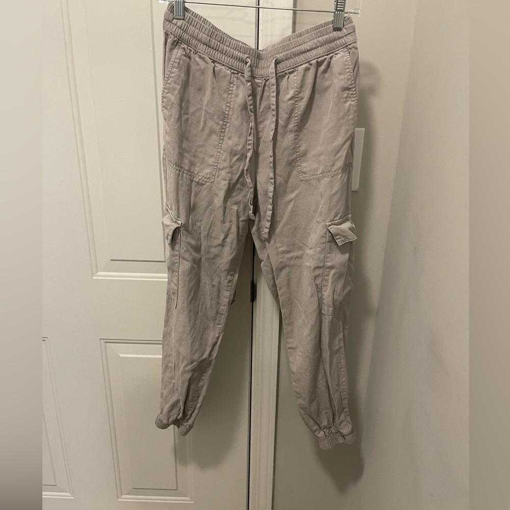Banana Republic Beige Joggers (Small)